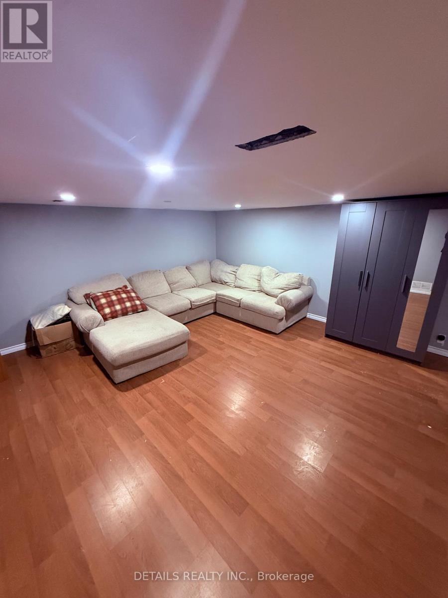 698 COOPER STREET - 12