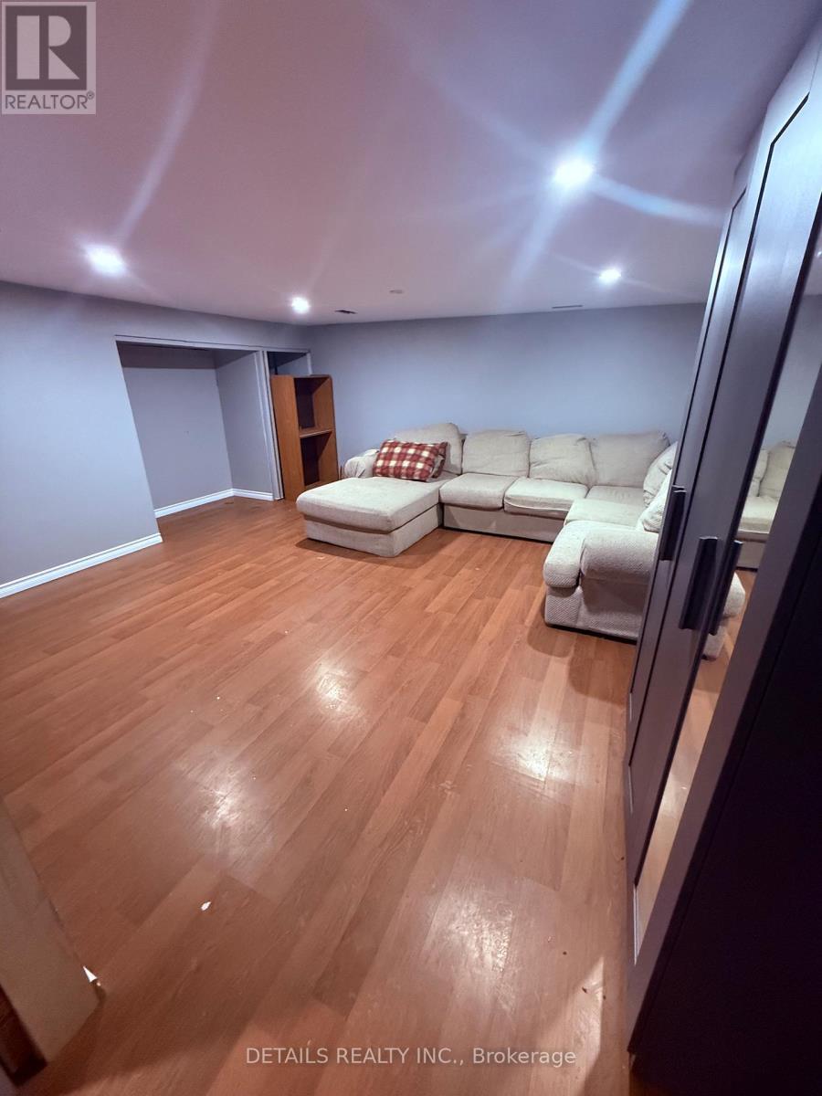 698 COOPER STREET - 13