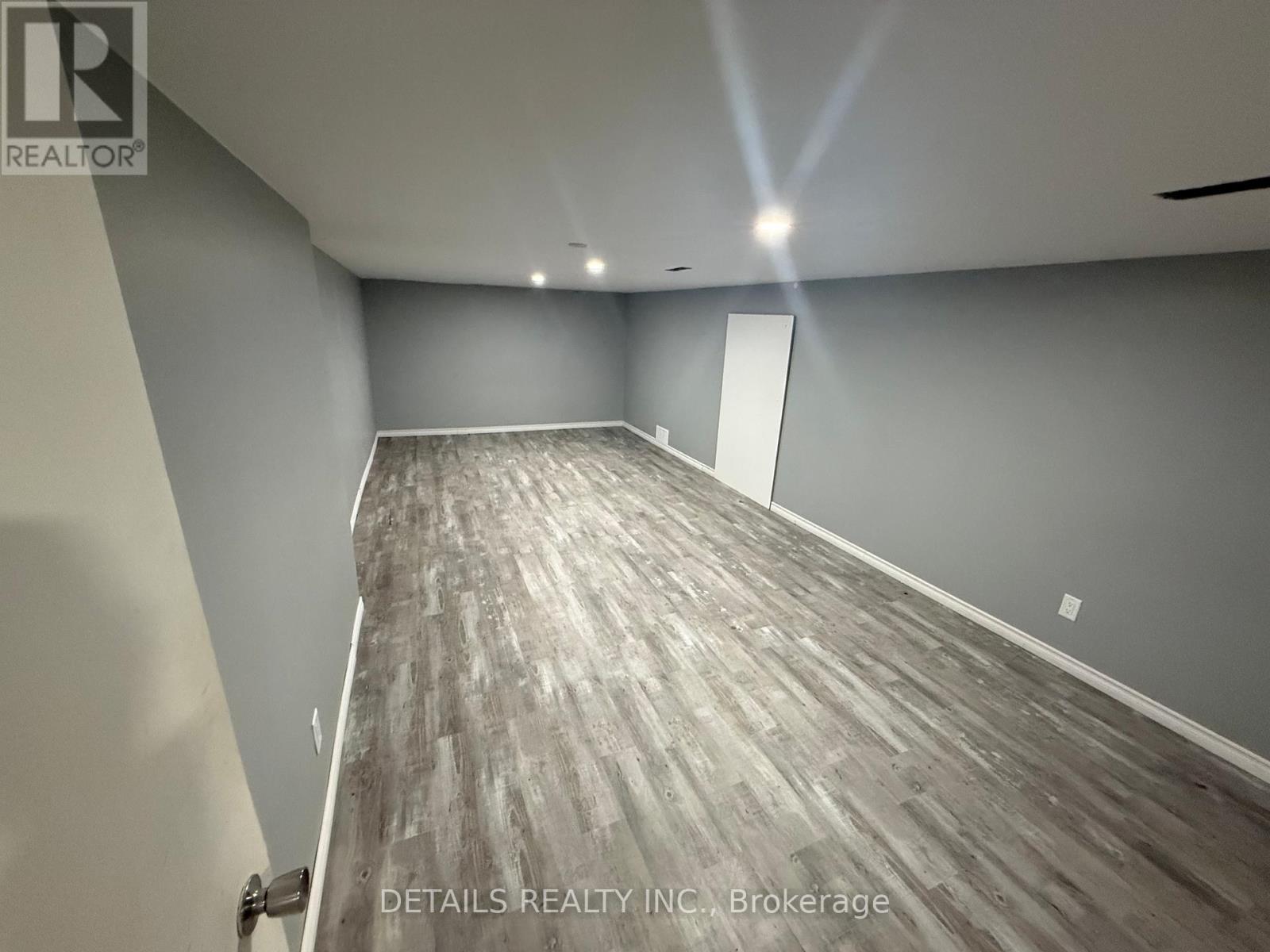 698 COOPER STREET - 14