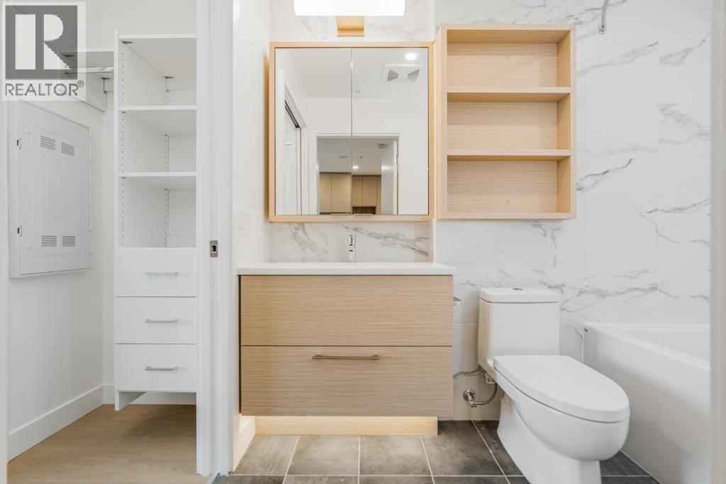 305 8888 OSLER STREET, Vancouver