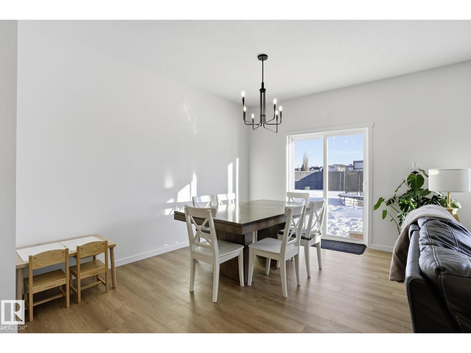 21 NETTLE CR, St. Albert