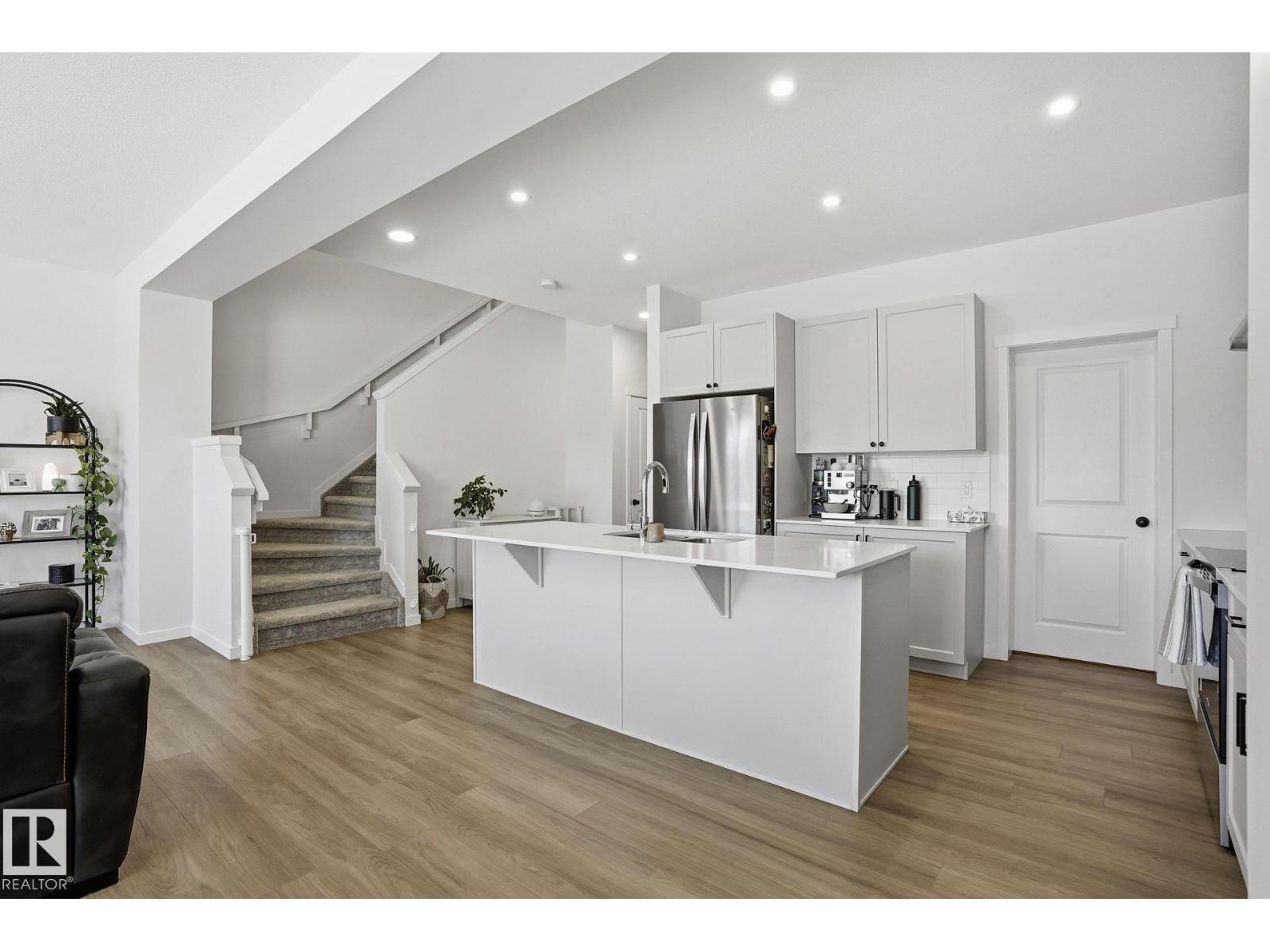 21 NETTLE CR, St. Albert