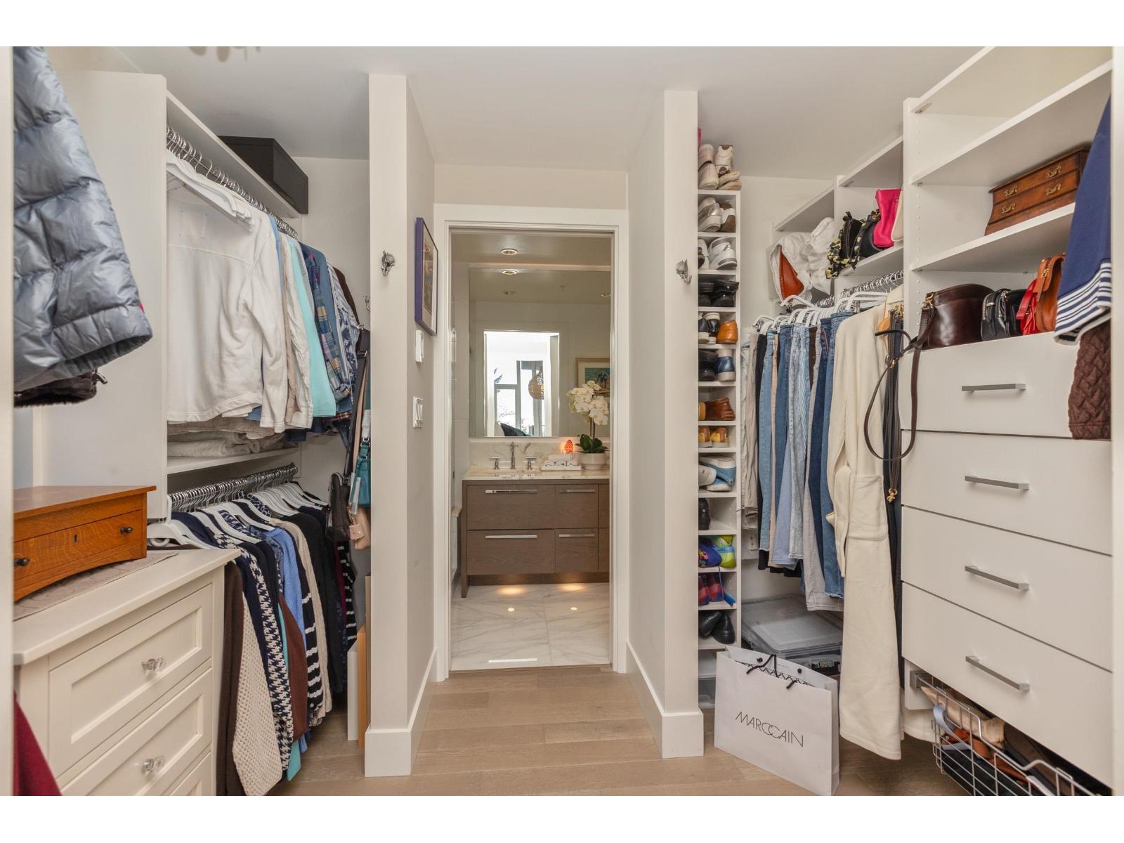 204 1501 VIDAL STREET, White Rock