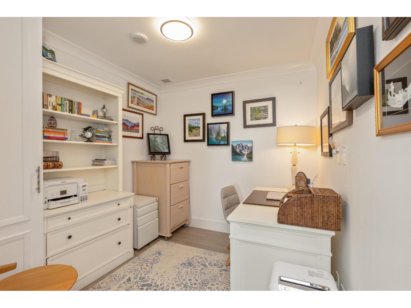 204 1501 VIDAL STREET, White Rock