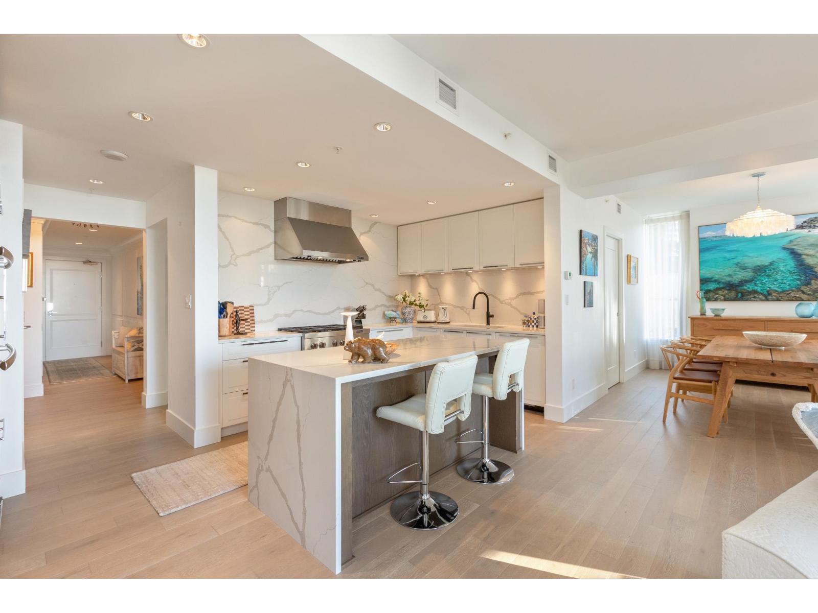 204 1501 VIDAL STREET, White Rock