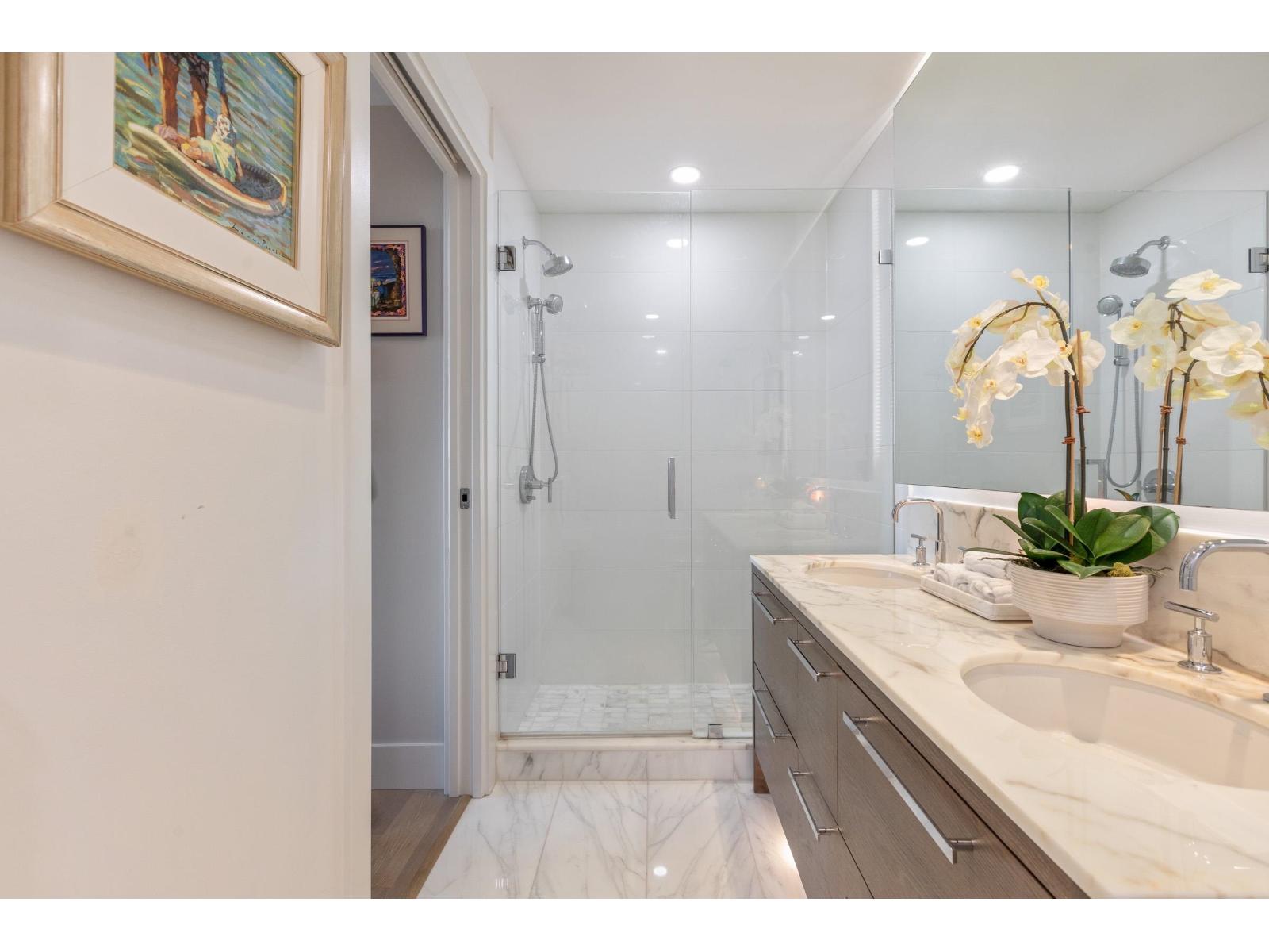 204 1501 VIDAL STREET, White Rock