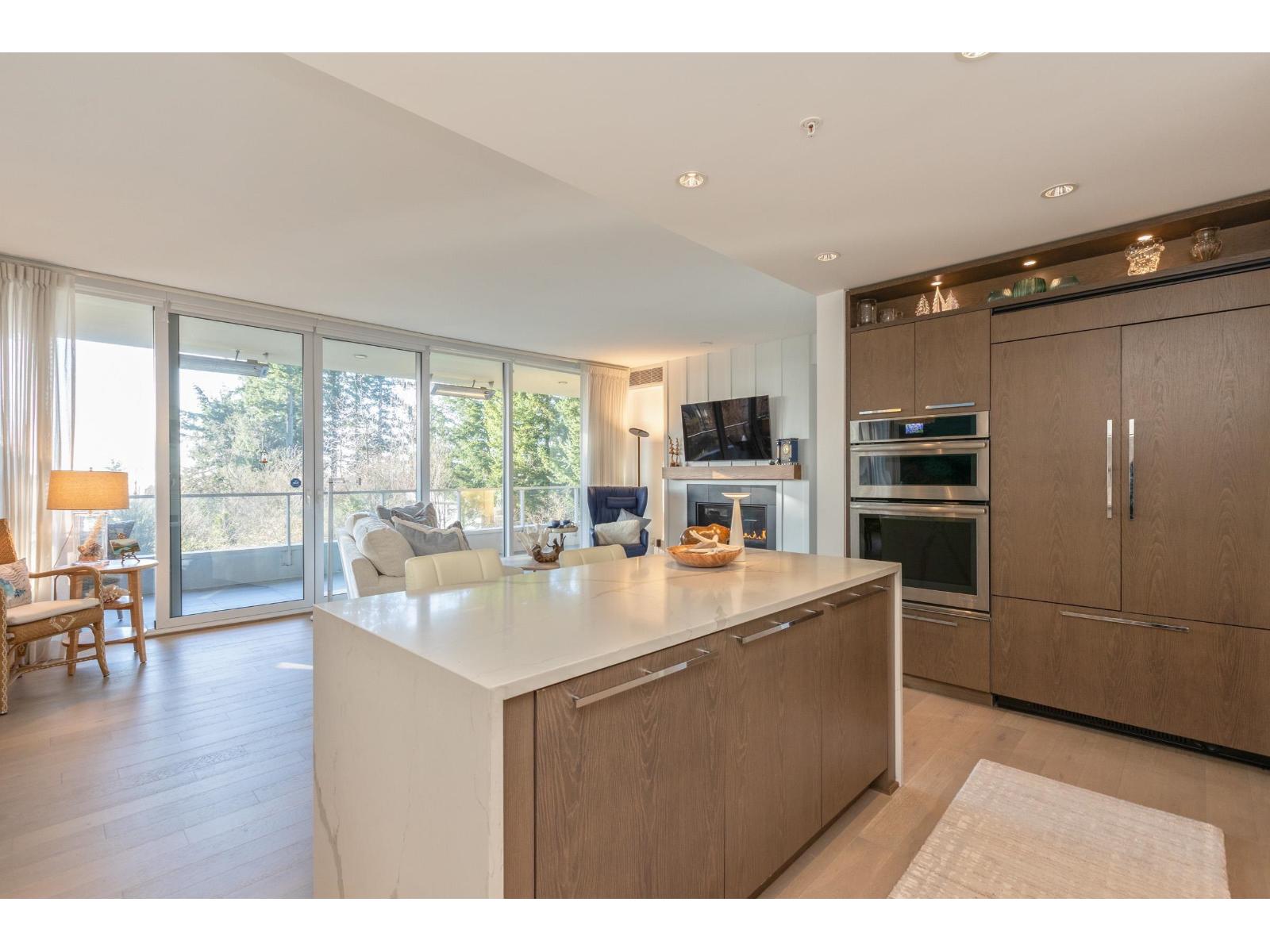 204 1501 VIDAL STREET, White Rock
