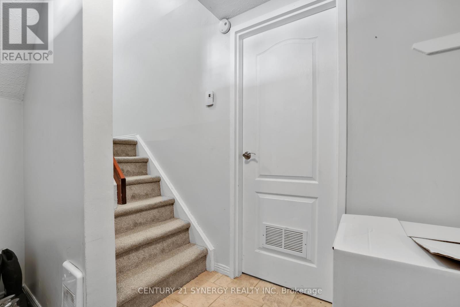 #17 3415 UPLANDS DRIVE - 2