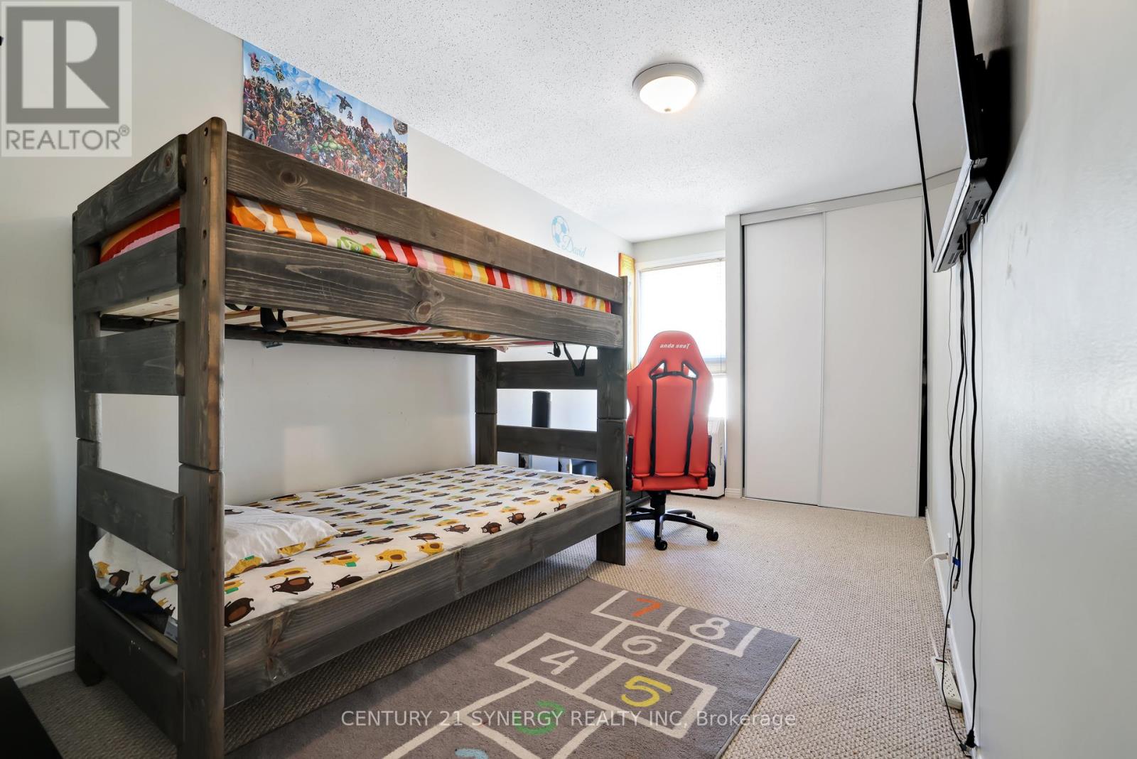 #17 3415 UPLANDS DRIVE - 22