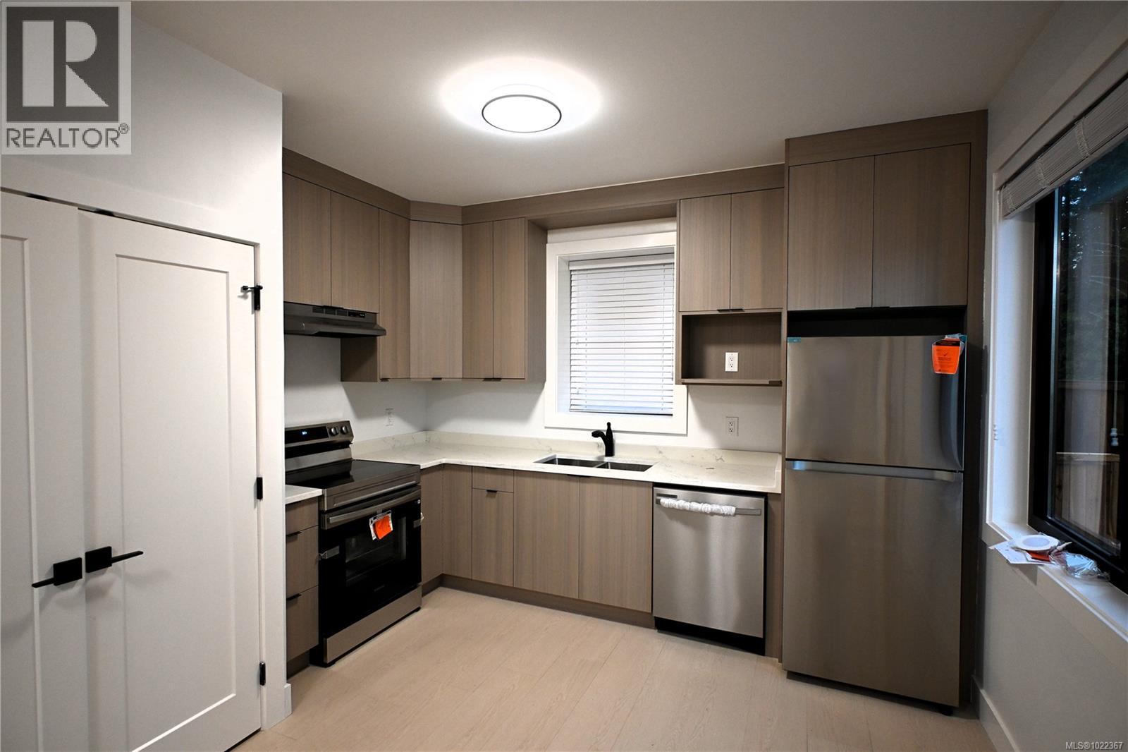 3927 Jingle Pot Rd, Nanaimo