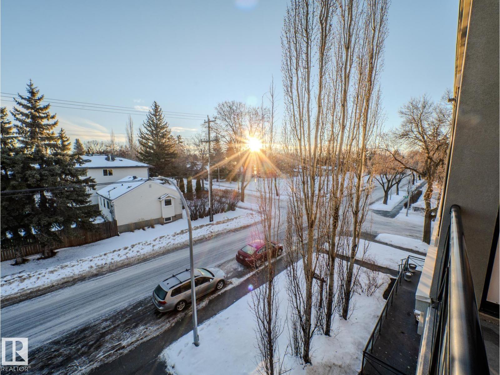 #310 10808 71 AV NW - 37