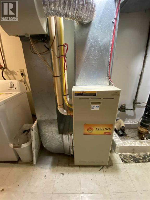 
          518 4 Avenue West
            <br/>
            <span>Brooks</span>
            , 
            <span>AB</span>
             <span>T1R0B3</span>
         - Photo 30