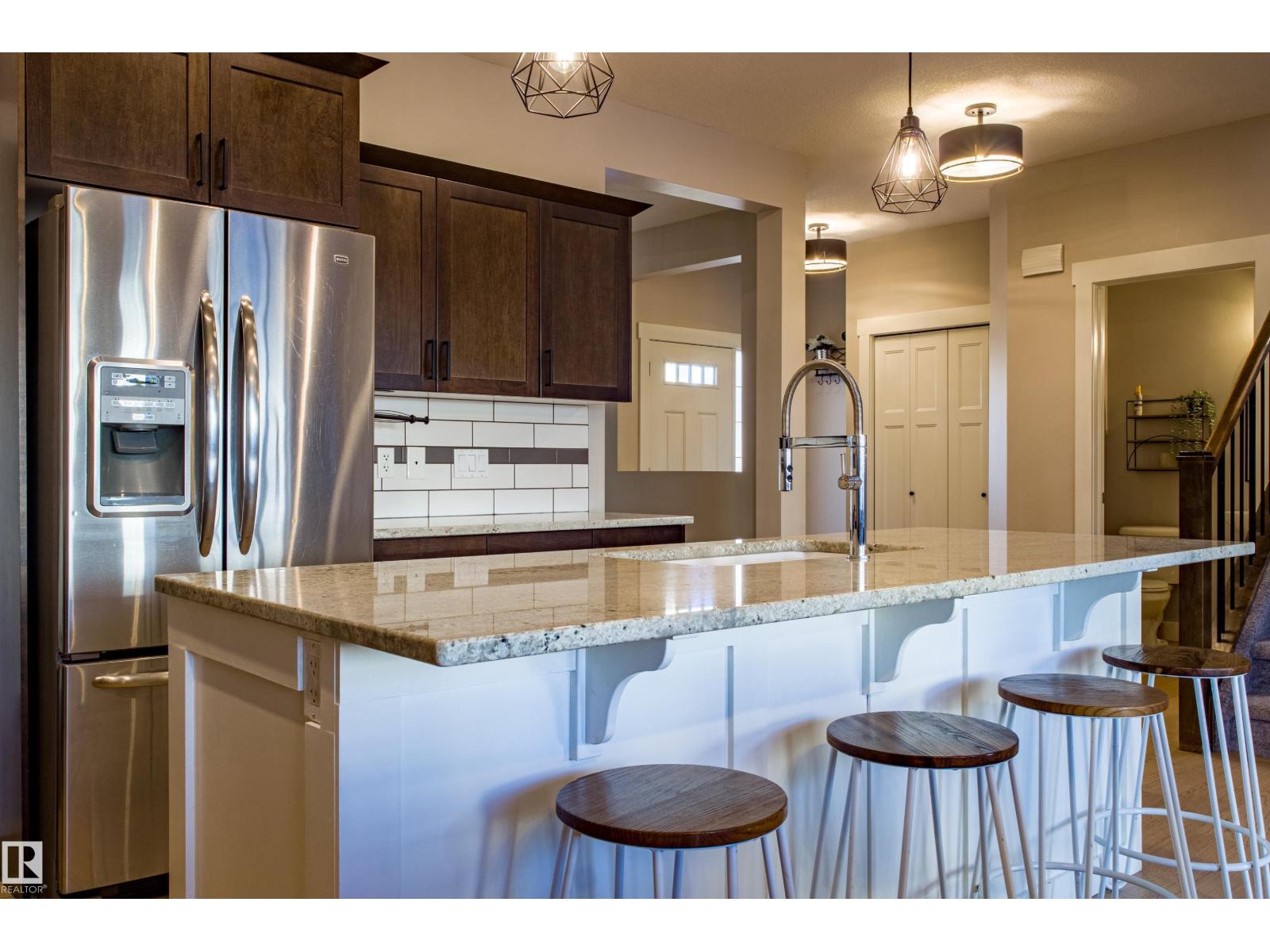 28 HILLDOWNS DR, Spruce Grove