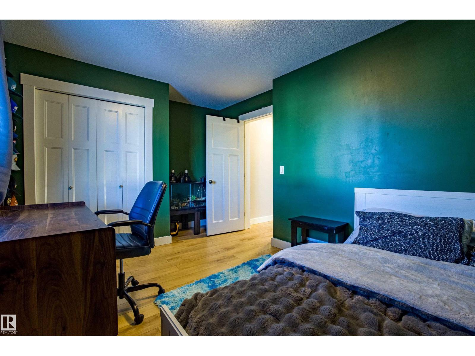 28 HILLDOWNS DR, Spruce Grove