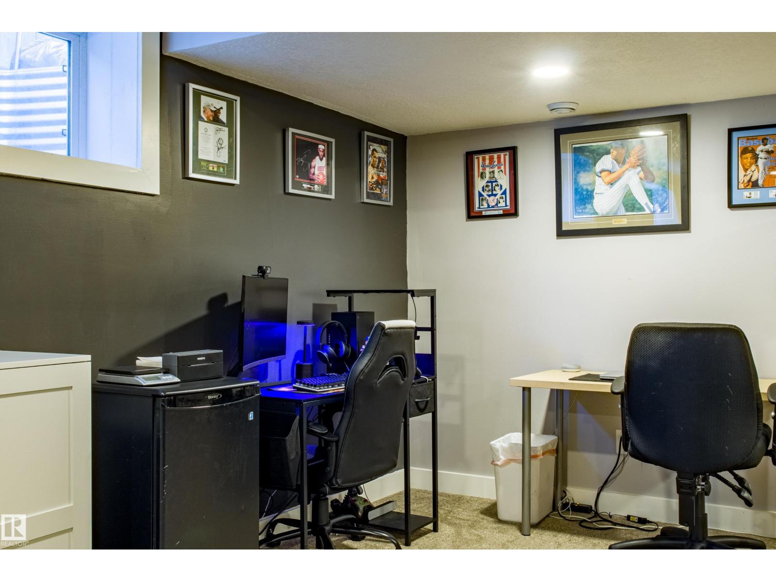 28 HILLDOWNS DR, Spruce Grove