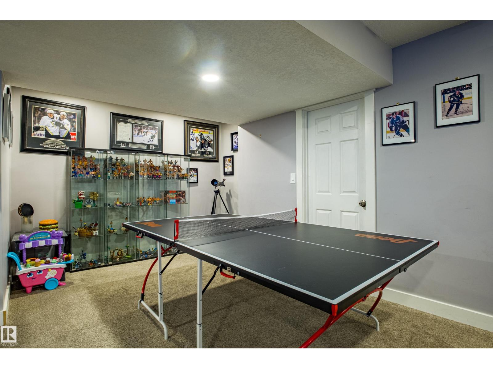 28 HILLDOWNS DR, Spruce Grove