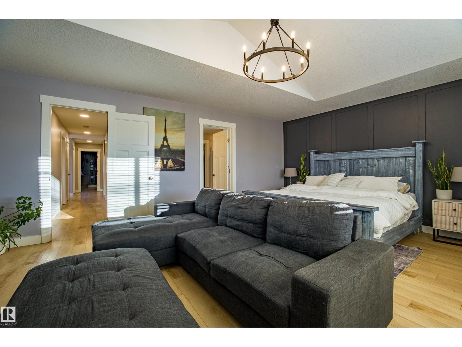 28 HILLDOWNS DR, Spruce Grove