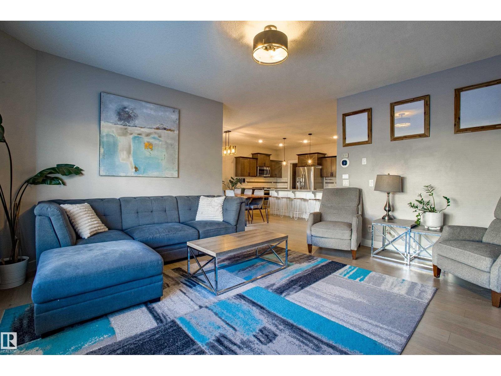 28 HILLDOWNS DR, Spruce Grove