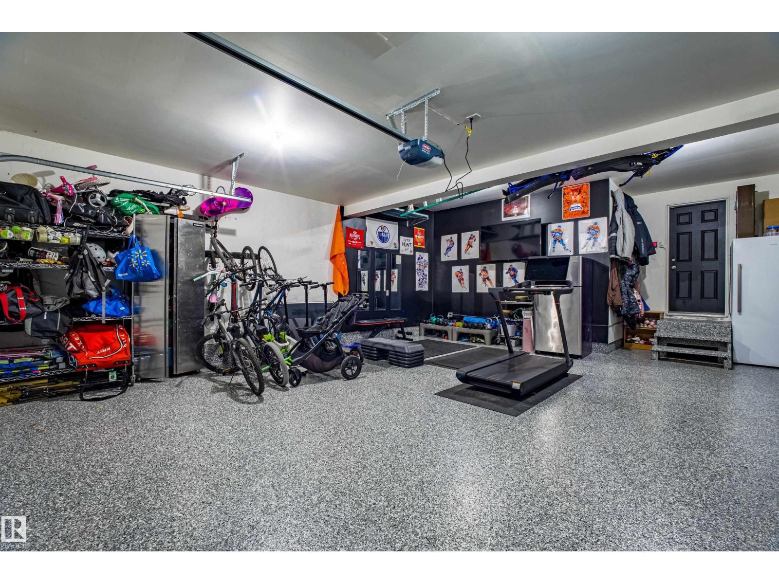 28 HILLDOWNS DR, Spruce Grove