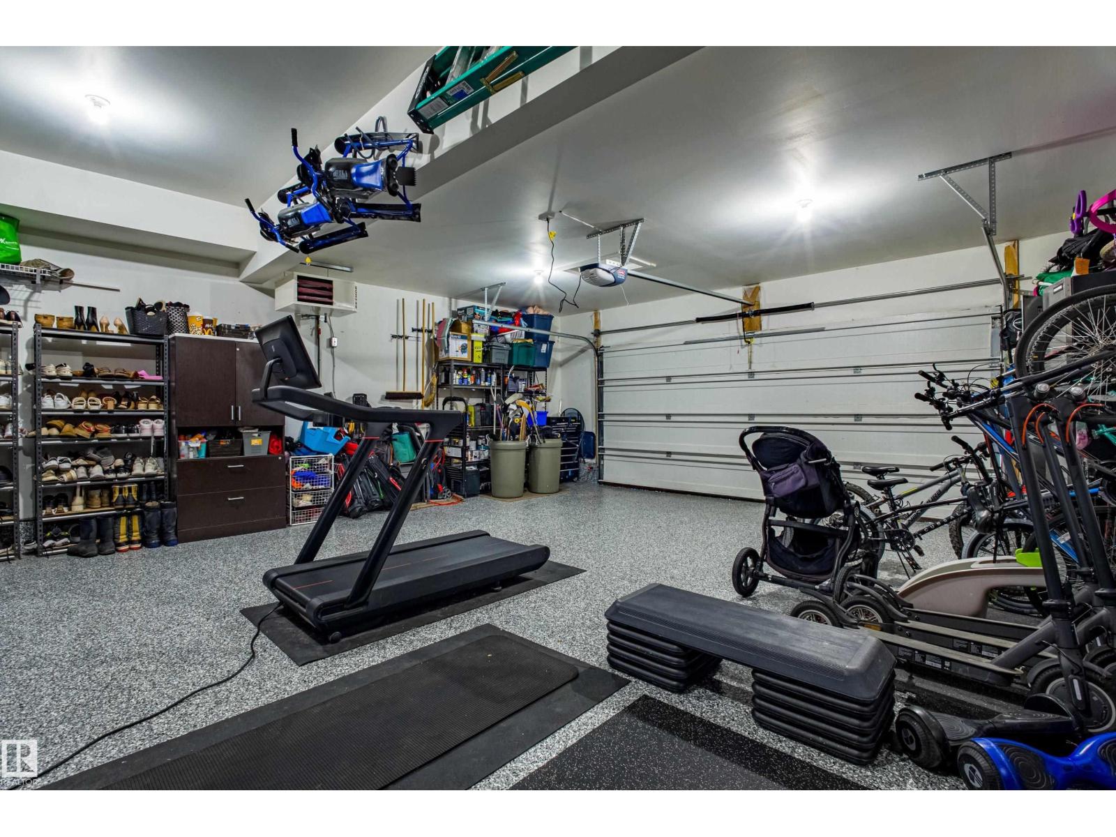 28 HILLDOWNS DR, Spruce Grove