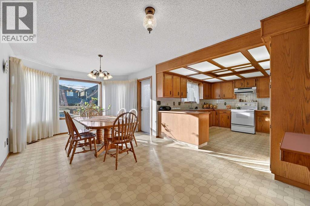 Single Family House Bungalow for Sale in   Avenue NE Winston Heights/Mountview Calgary 