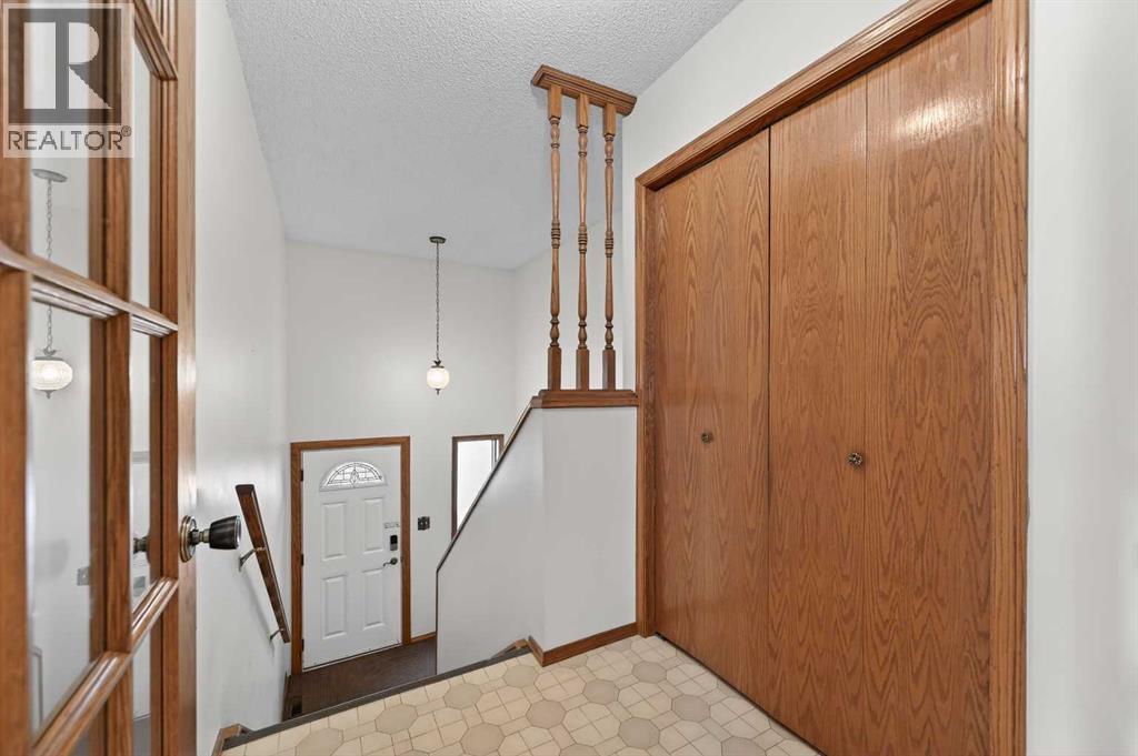 Single Family House Bungalow for Sale in   Avenue NE Winston Heights/Mountview Calgary 