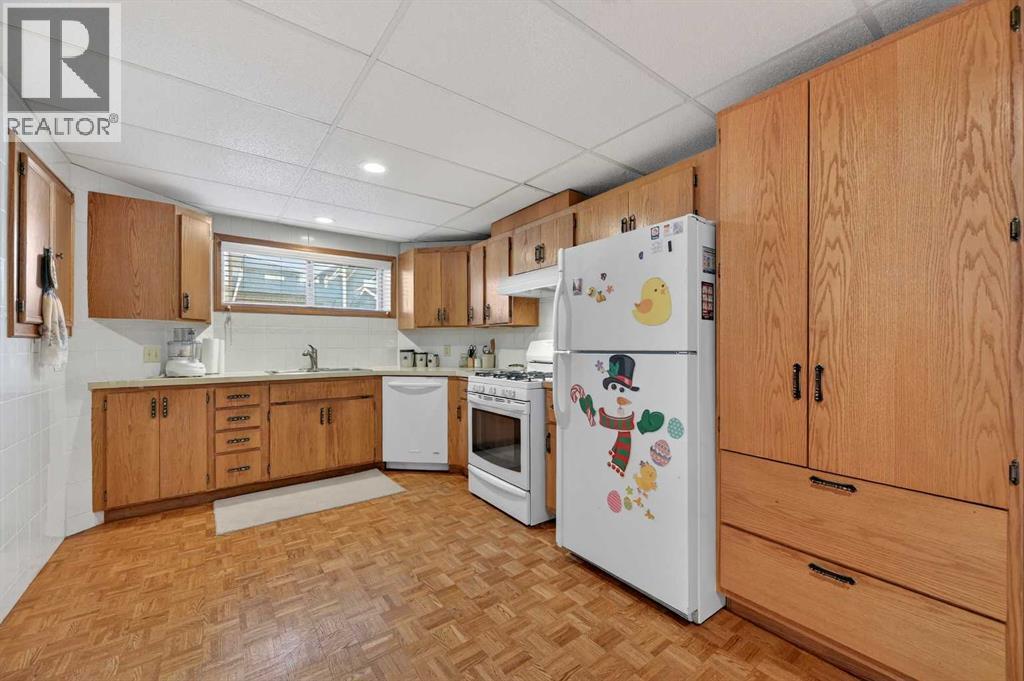 Single Family House Bungalow for Sale in   Avenue NE Winston Heights/Mountview Calgary 