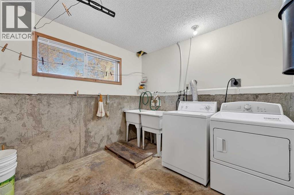 Single Family House Bungalow for Sale in   Avenue NE Winston Heights/Mountview Calgary 