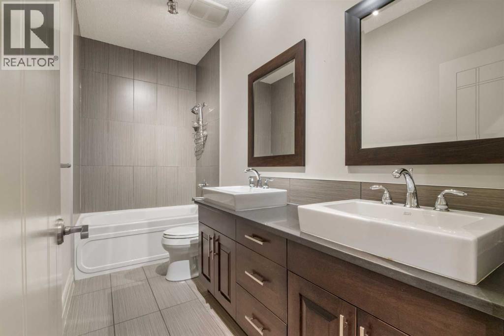 Single Family House for Sale in   Avenue NE Winston Heights/Mountview Calgary 