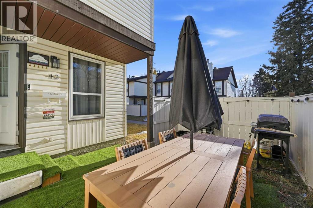 Single Family House for Sale in    Street NE Pineridge Calgary 