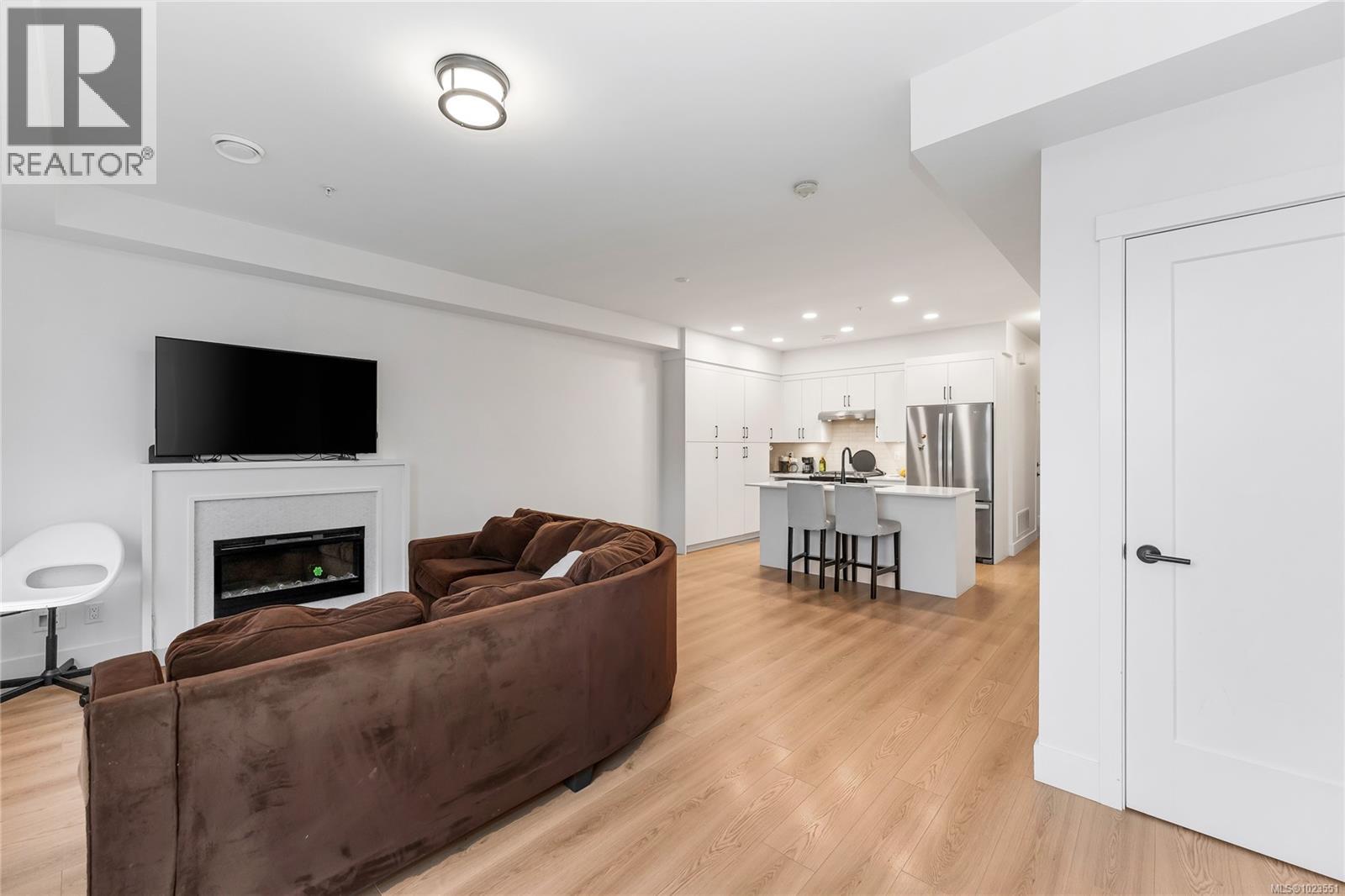 66 255 Caspian Dr, Colwood