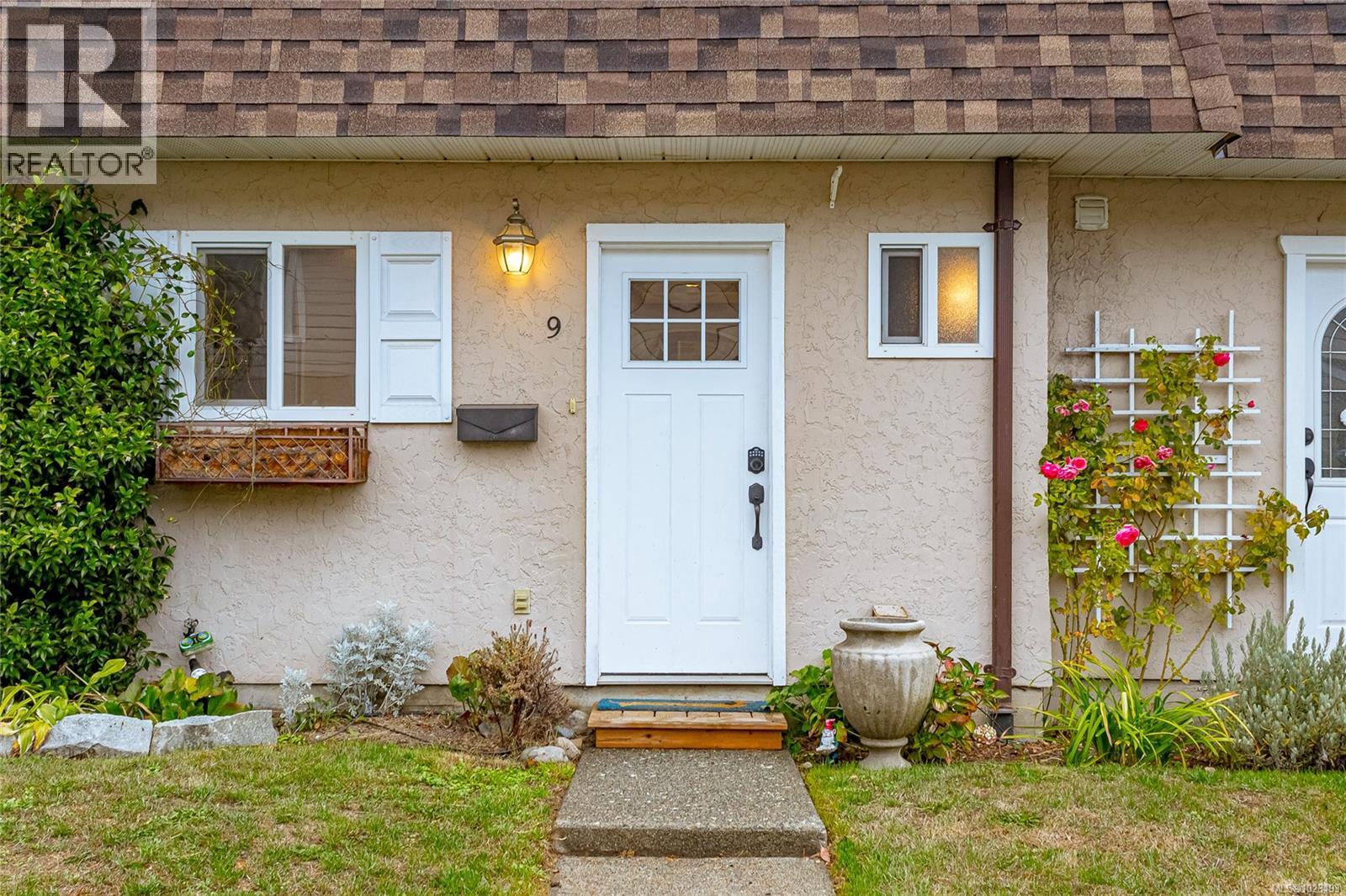 9 7675 East Saanich Road, Central Saanich