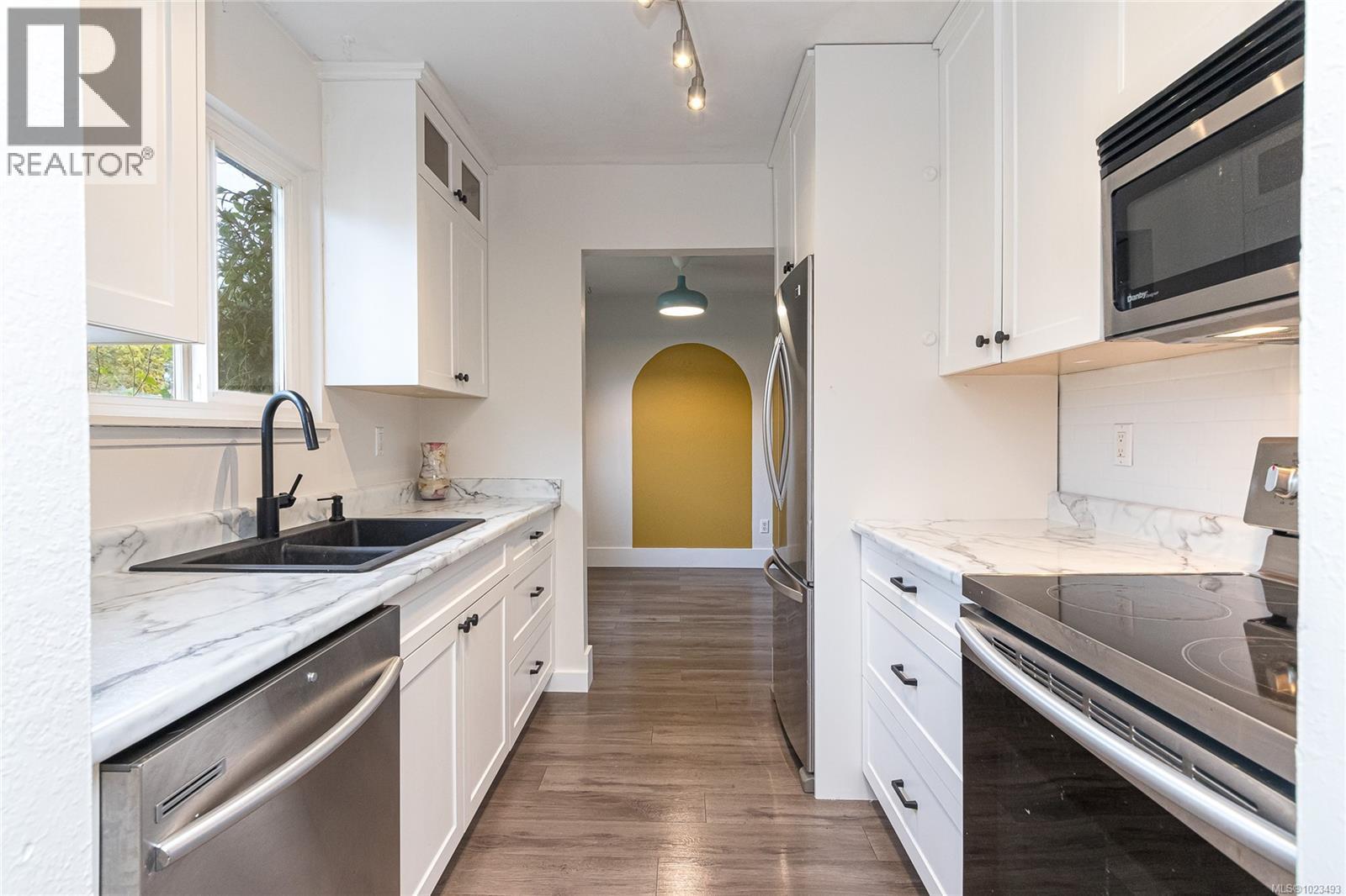 9 7675 East Saanich Road, Central Saanich