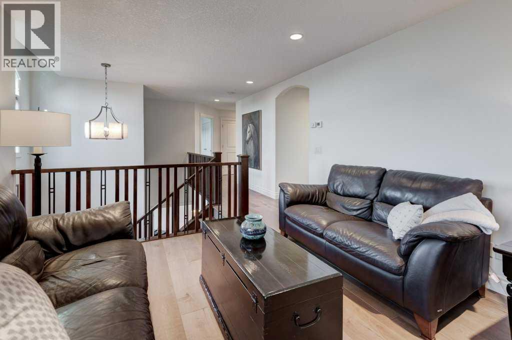 Single Family House for Sale in  Evergreen Circle SW Evergreen Calgary 