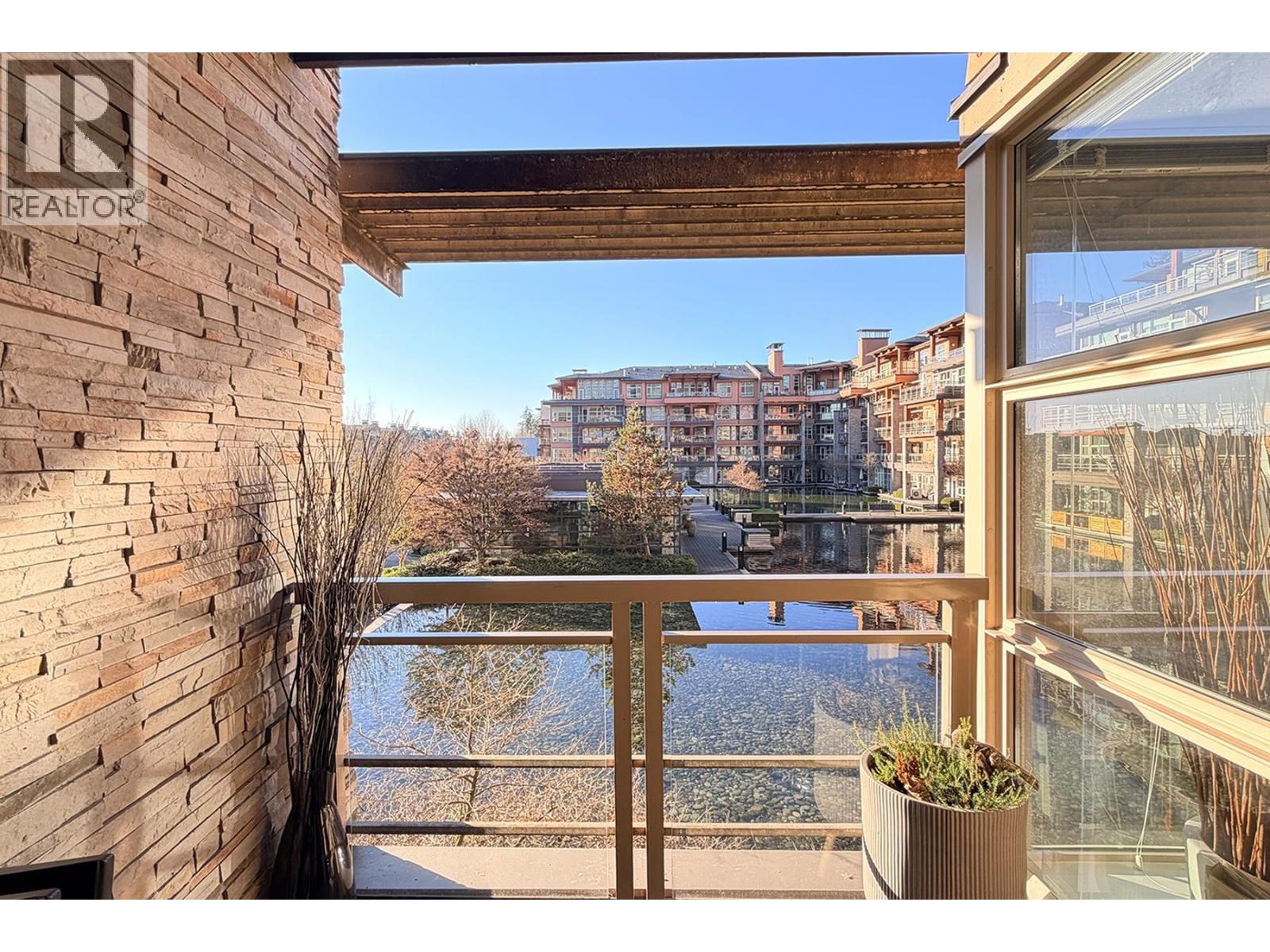 219 3606 ALDERCREST DRIVE, North Vancouver