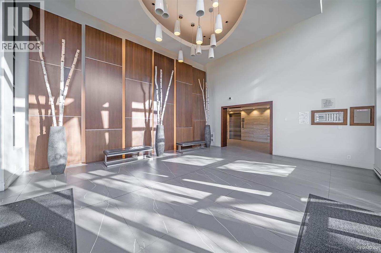 219 3606 ALDERCREST DRIVE, North Vancouver