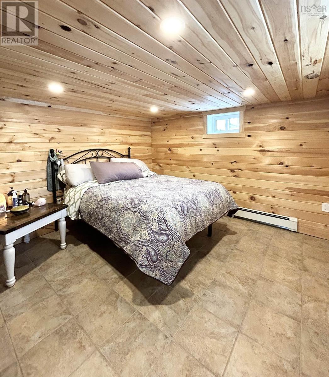 2843 Crowley Road - 34