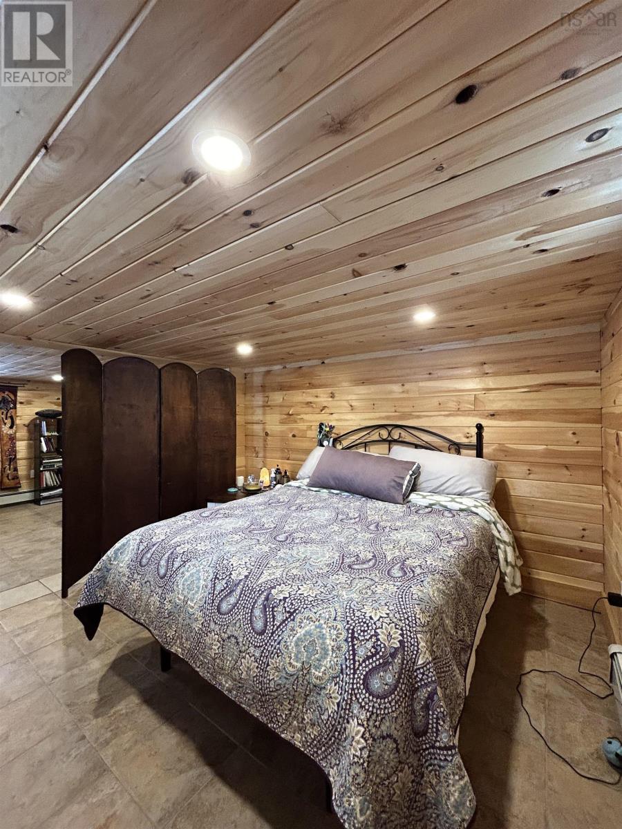 2843 Crowley Road - 35