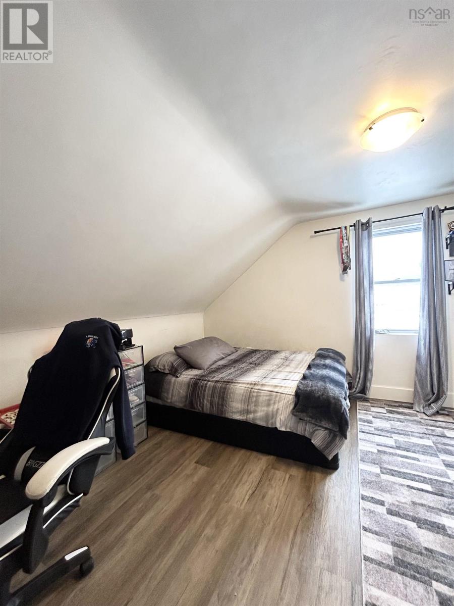 2843 Crowley Road - 28