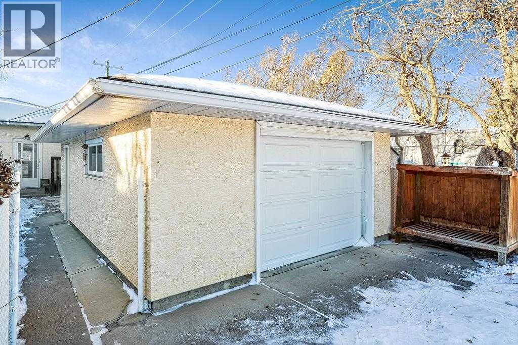 Single Family House Bungalow for Sale in  Montrose Crescent NE Winston Heights/Mountview Calgary 