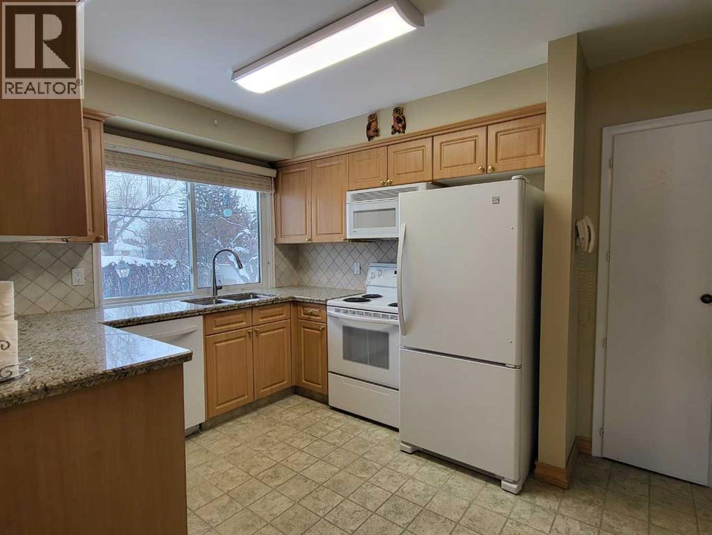 Single Family House Bungalow for Sale in  Montrose Crescent NE Winston Heights/Mountview Calgary 