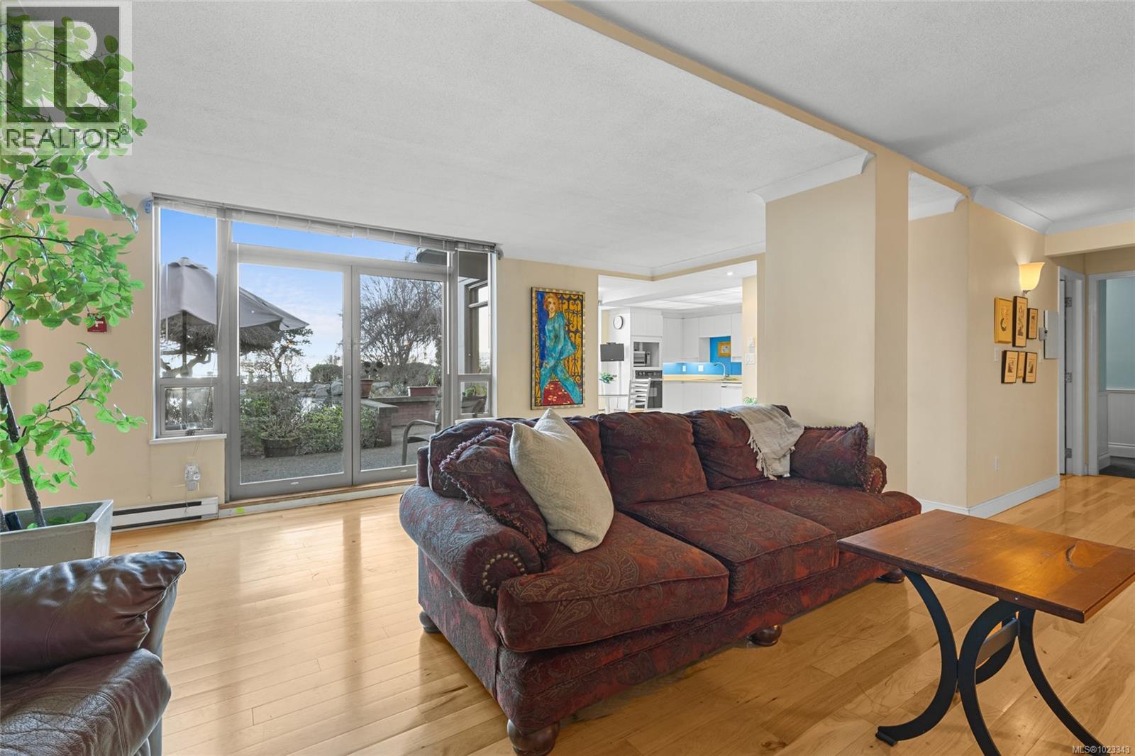 105 636 Montreal Street, Victoria