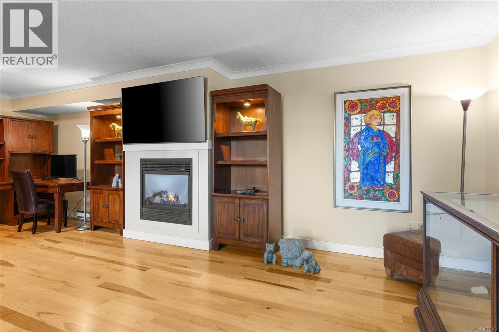 105 636 Montreal Street, Victoria