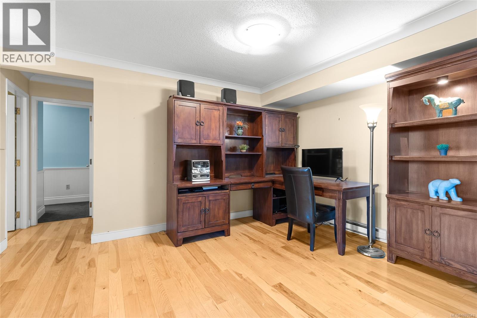 105 636 Montreal Street, Victoria