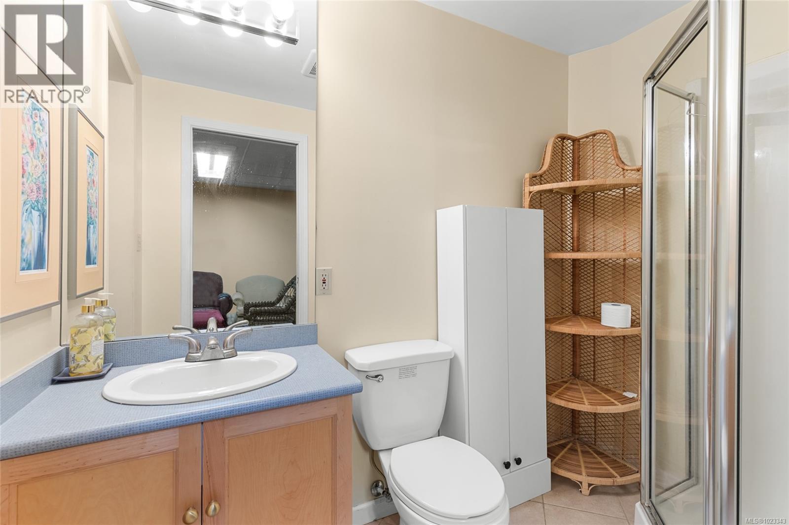 105 636 Montreal Street, Victoria