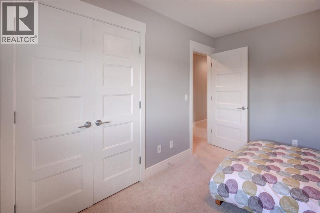 Single Family House for Sale in   Avenue NE Winston Heights/Mountview Calgary 