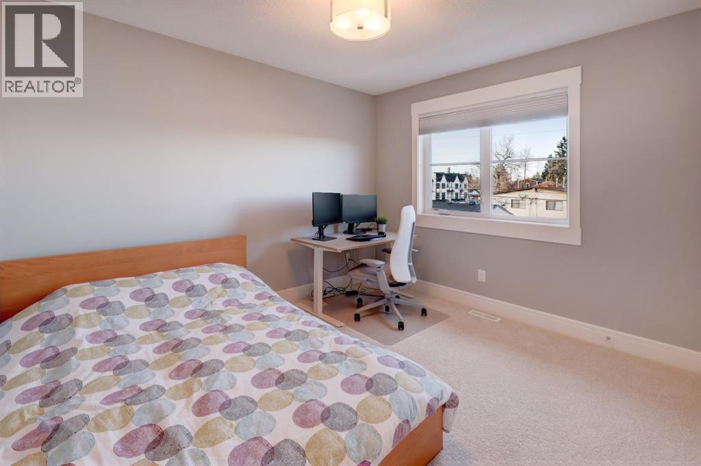 Single Family House for Sale in   Avenue NE Winston Heights/Mountview Calgary 