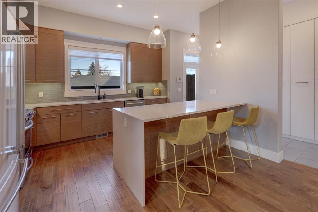 Single Family House for Sale in   Avenue NE Winston Heights/Mountview Calgary 