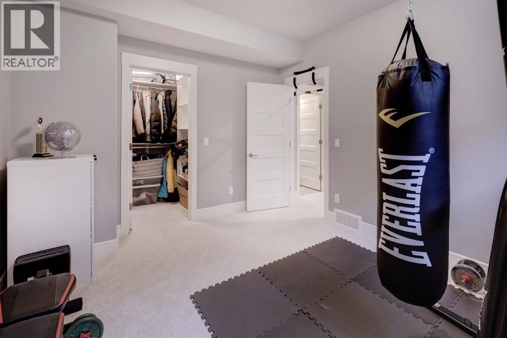 Single Family House for Sale in   Avenue NE Winston Heights/Mountview Calgary 