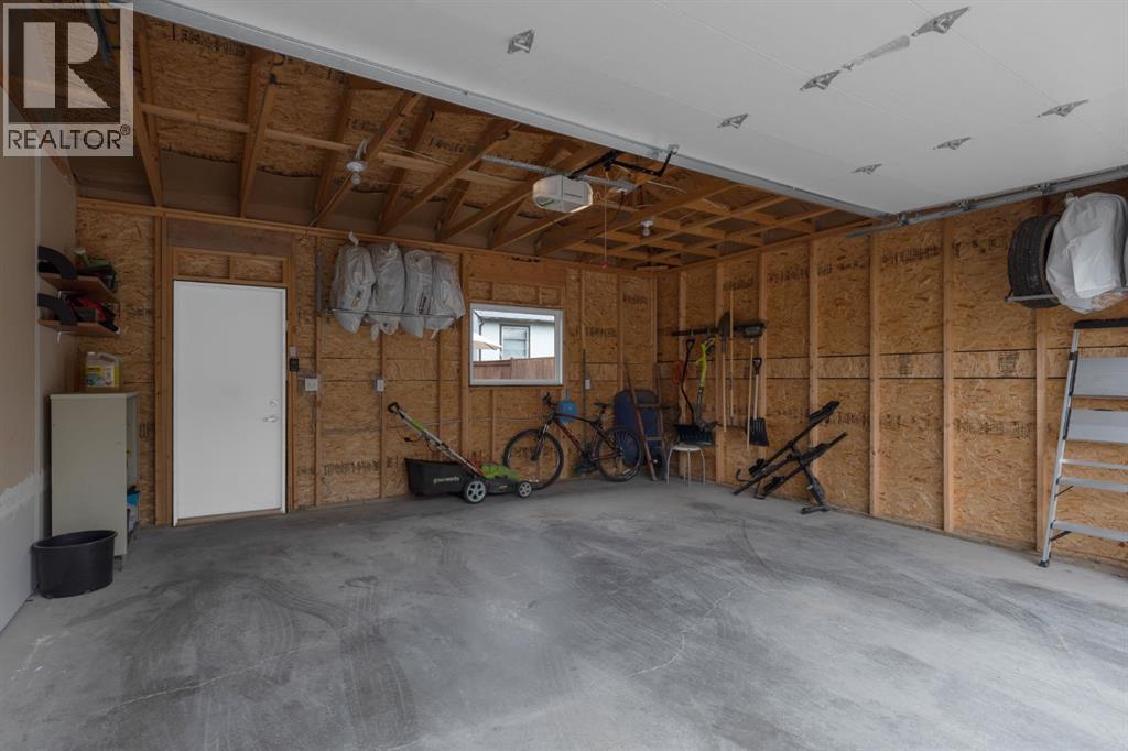 Single Family House for Sale in   Avenue NE Winston Heights/Mountview Calgary 